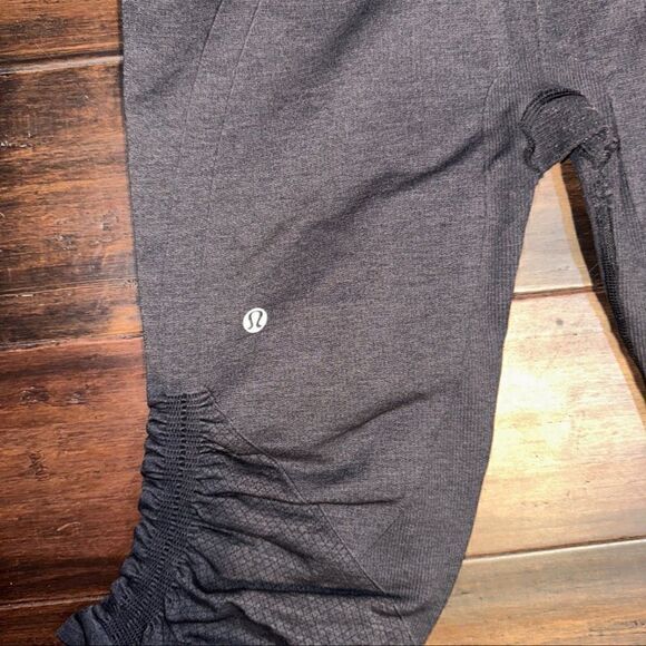 Lululemon Ladies Leggings - Picture 2 of 4